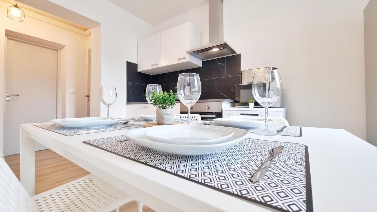 Chez Jm - Calme - Chic - Fibre - Relax Bnb Miluza Zewnętrze zdjęcie